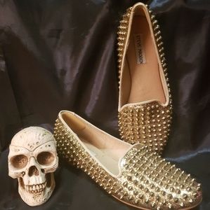 STEVE MADDEN SPIKED FLATS